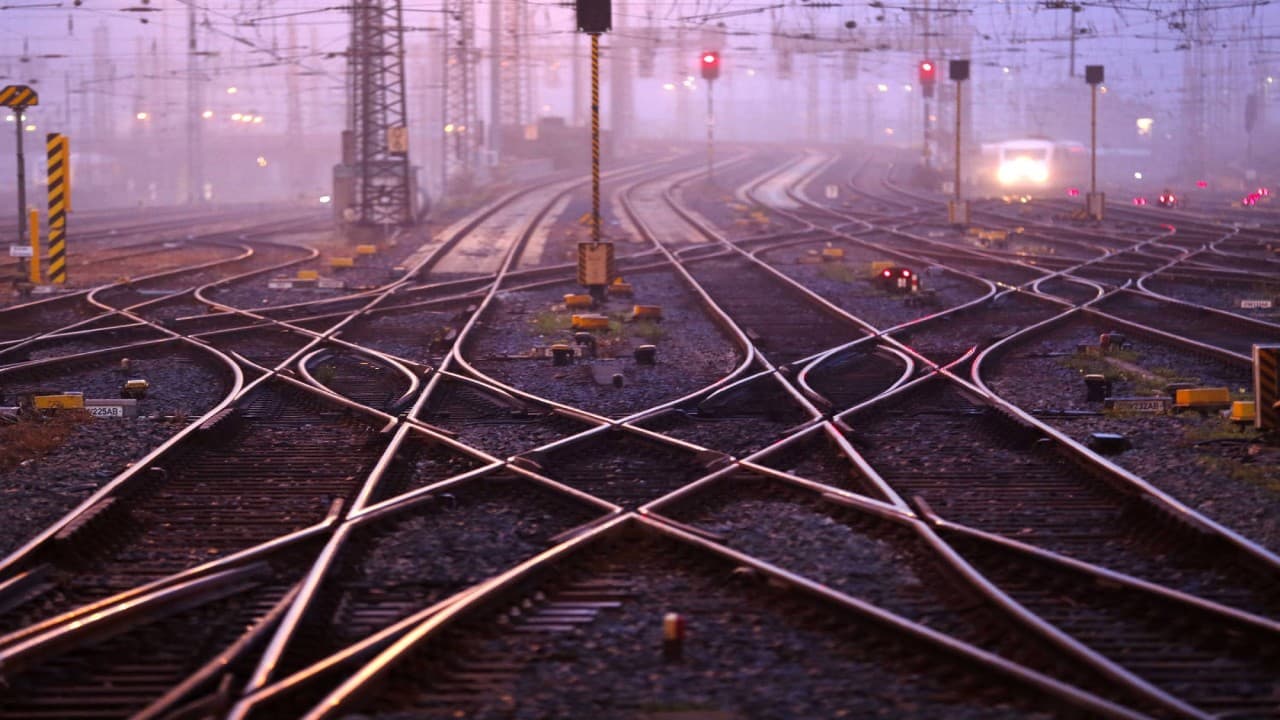 Berufsporträt Eisenbahner in der Zugverkehrssteuerung*